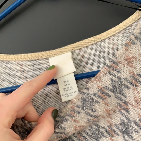 H&M plaid sweater - Picture 2 of 4